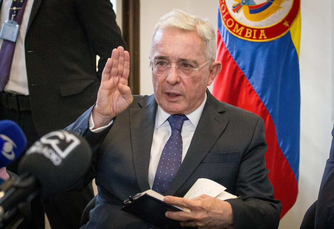 Uribe asegura que reformas afectarán estabilidad del país