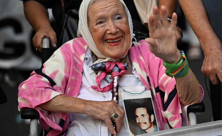 Nora Cortiñas, emblema de Madres de Plaza de Mayo en Argentina