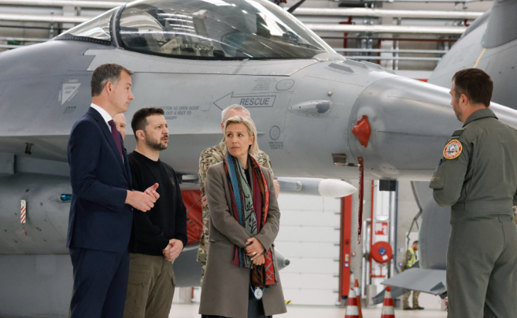 Zelenski firmó acuerdo con Bélgica para recibir 30 aviones cazas de aquí al 2028.