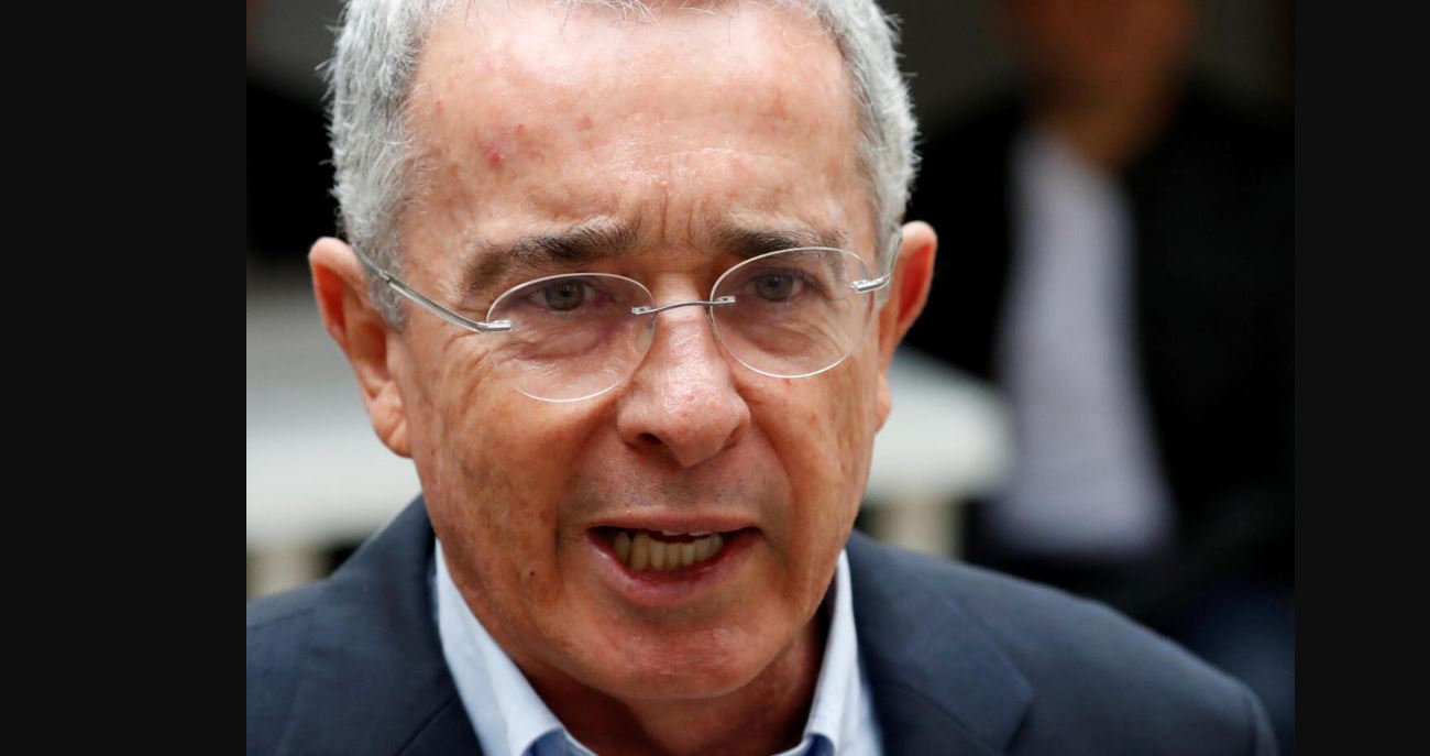 Uribe cuestiona reformas del gobierno