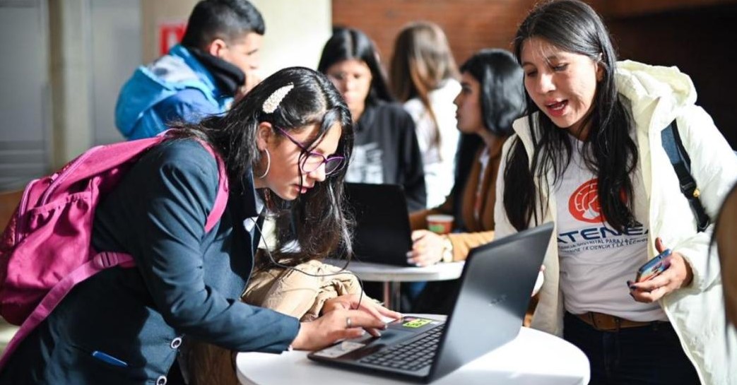 82% de los jóvenes se considera de centroderecha