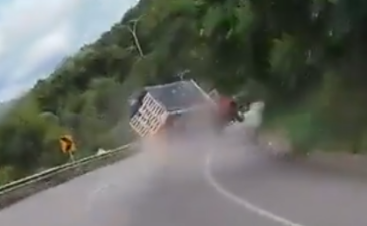 Camión perdió el control en Bucaramanga