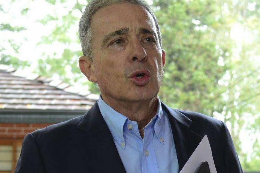 Denuncias de Uribe