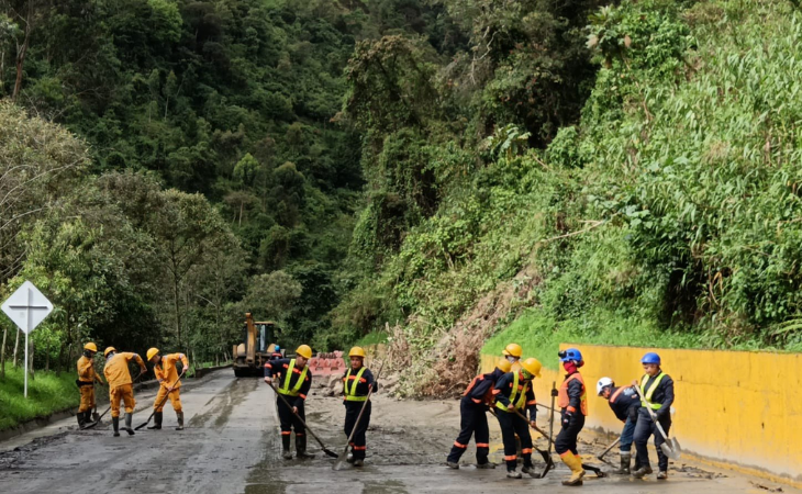 Deslizamiento en vía Calarca - Cajamarcá retrasan apertura