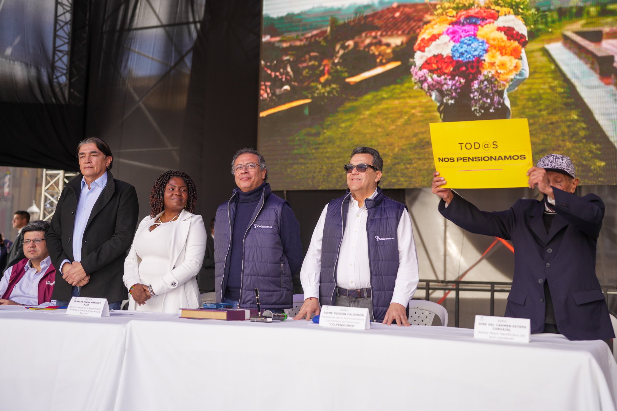 A pocos días de haberse sancionado en un acto público desarrollado en la Plaza Bolívar en el centro de Bogotá, con la presencia del presidente Gustavo Petro, la reforma pensional comienza a ser blanco de demandas.
