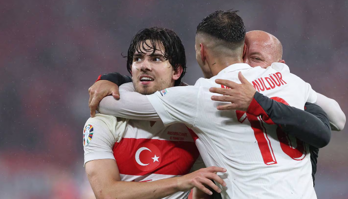 Turquía se enfrentará a Países Bajos en cuartos de la Eurocopa