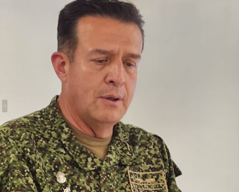 Entrevista al almirante Cubides