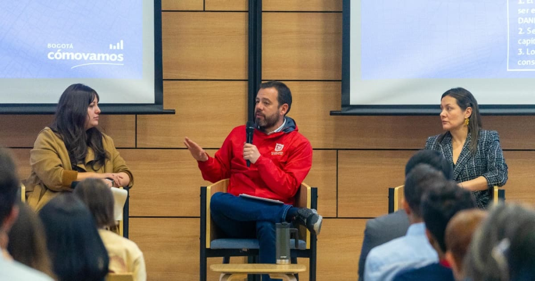 Alcalde de Bogotá, Carlos Fernando Galán durante su presentación de resultados de los primeros siete meses de su gobierno en ‘Bogotá Cómo Vamos’.