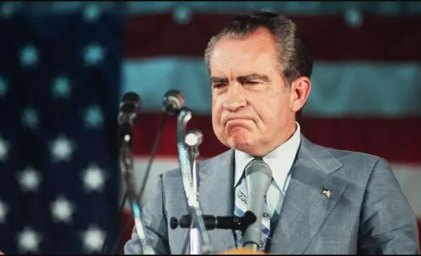 Renuncia de Nixon