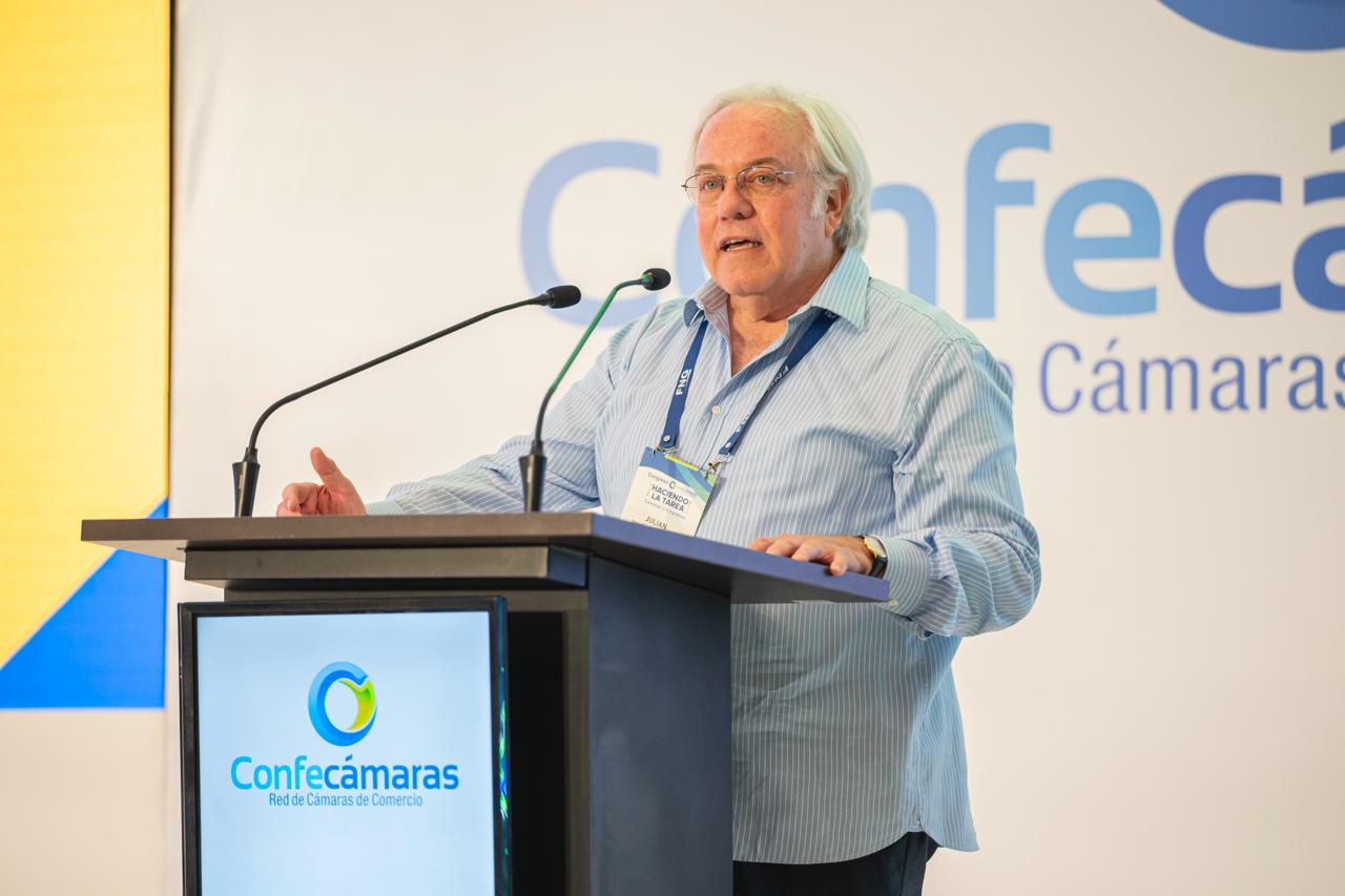 El presidente de Confecámaras, Julián Domínguez, inauguró el congreso anual del gremio.  Confecámaras