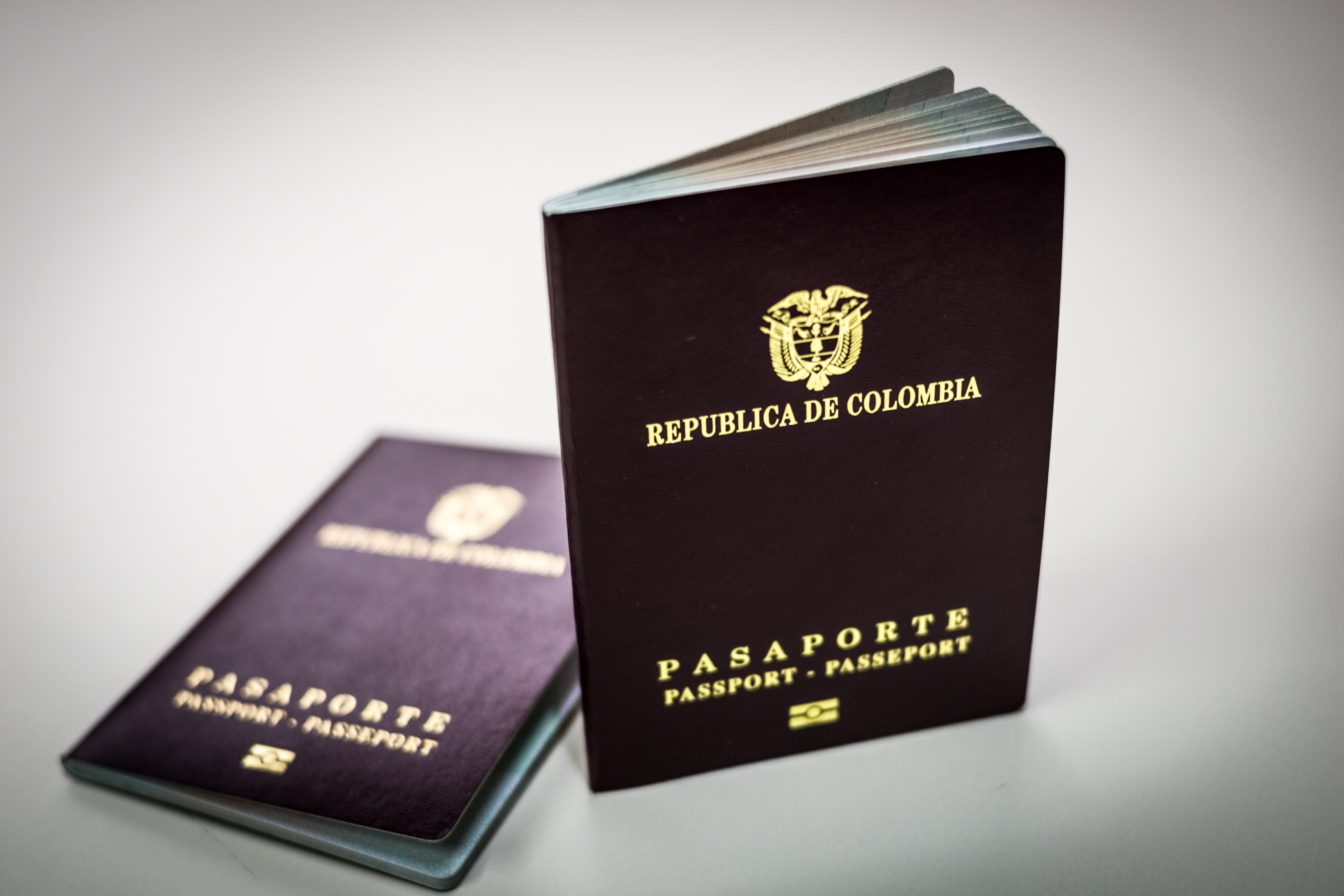 Pasaportes para salir de Colombia