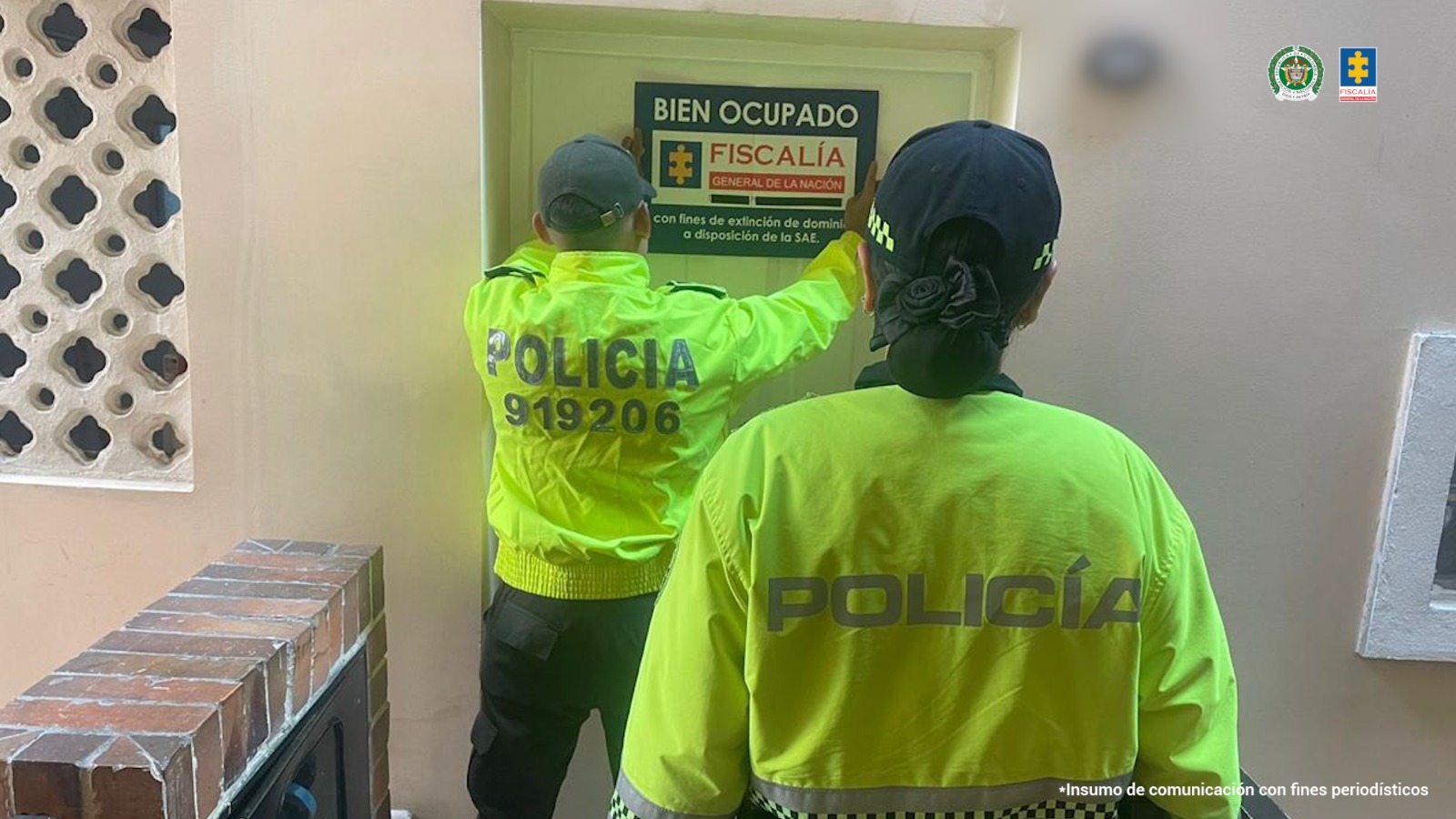 Policía ocupando bienes