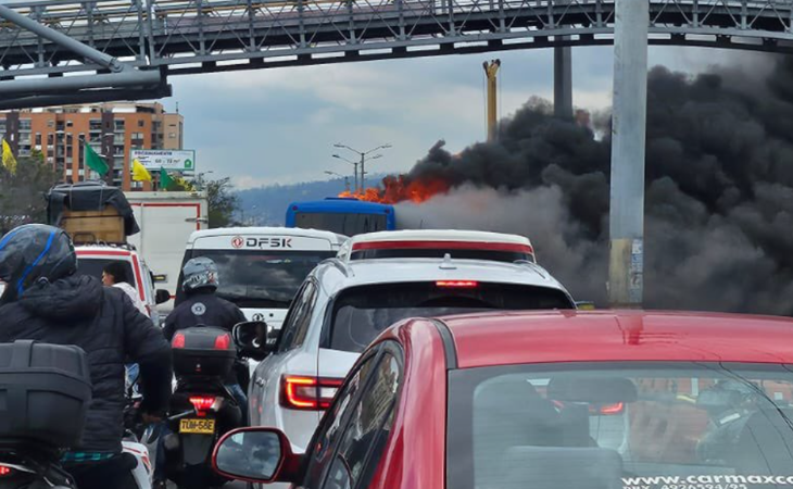 Bus del SITP se incendió 