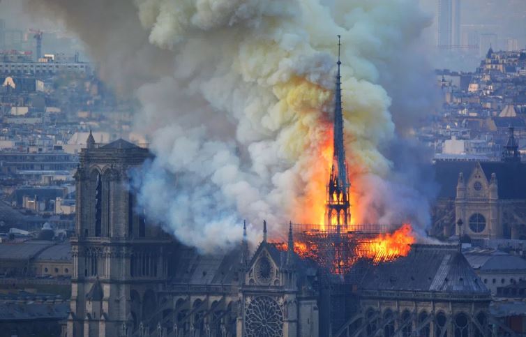 Incendio de NotreDame