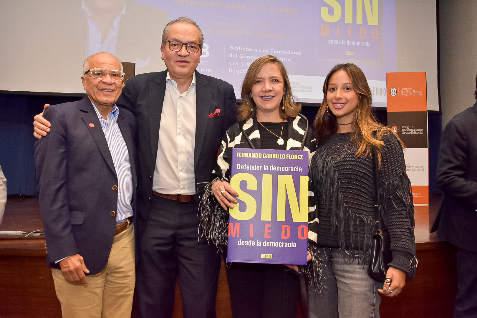  Presentación del libro Defender la democracia 