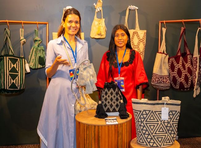 Durante la feria de exhibirán mochilas que combinan herencia cultural con diseños modernos.