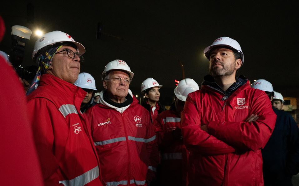 Alcalde Carlos Galán visita las obras del Metro de Bogotá 