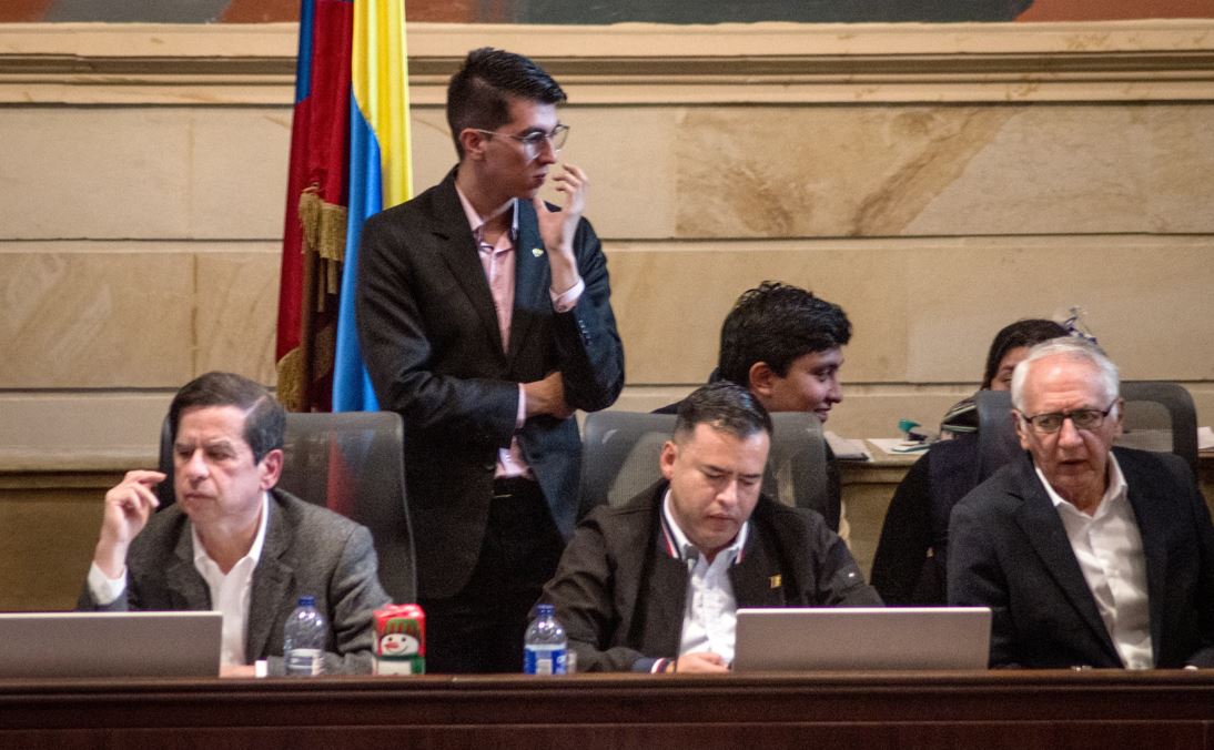 Ministros en el Congreso para debate de la reforma a la salud