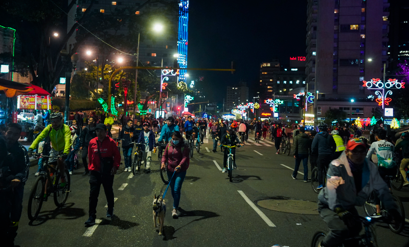 Ciclovía Nocturna de Navidad