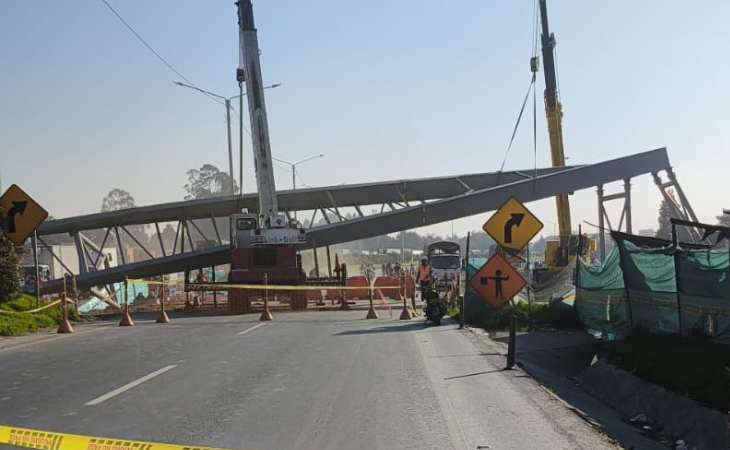 Puente Peatonal en Faca