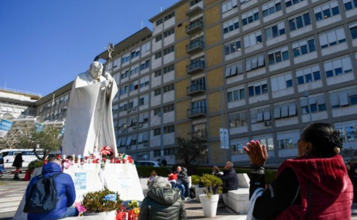 Fachada del Policlínico Gemelli de Roma 