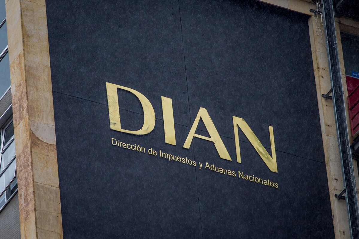 LA DIAN