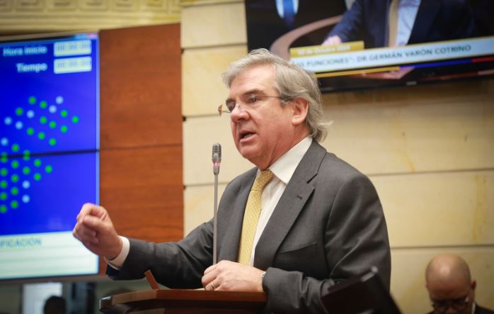 Varon candidato a Procurador